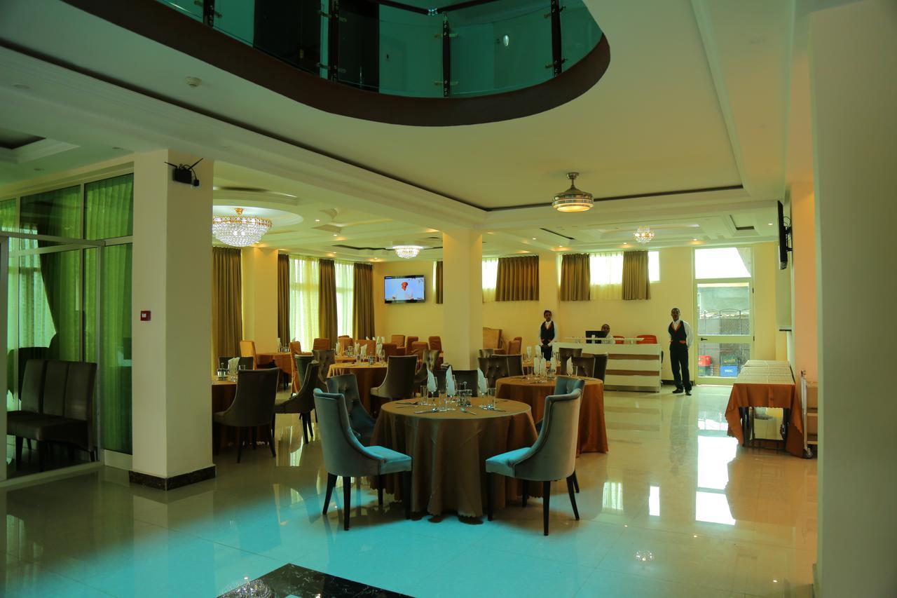 Solyana Hotel Bahir Dar Bagian luar foto
