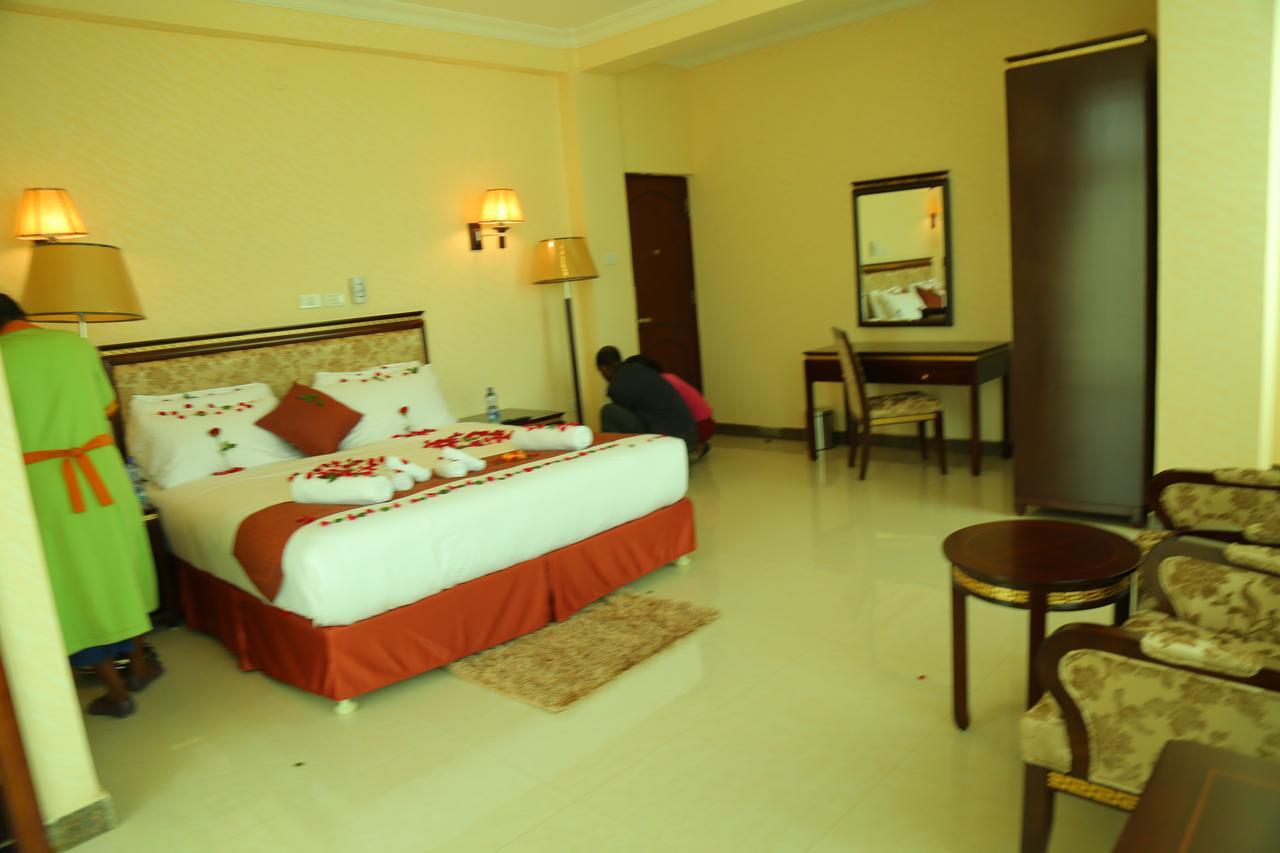 Solyana Hotel Bahir Dar Bagian luar foto
