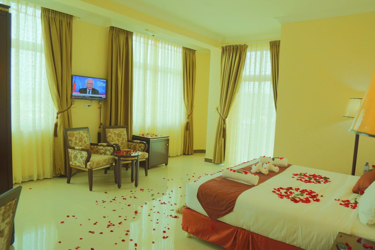 Solyana Hotel Bahir Dar Bagian luar foto