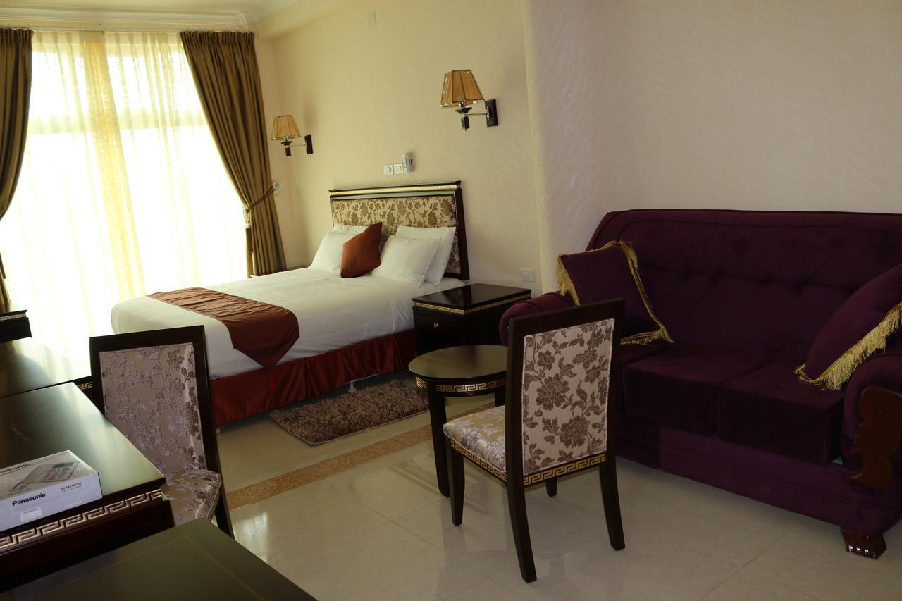 Solyana Hotel Bahir Dar Bagian luar foto