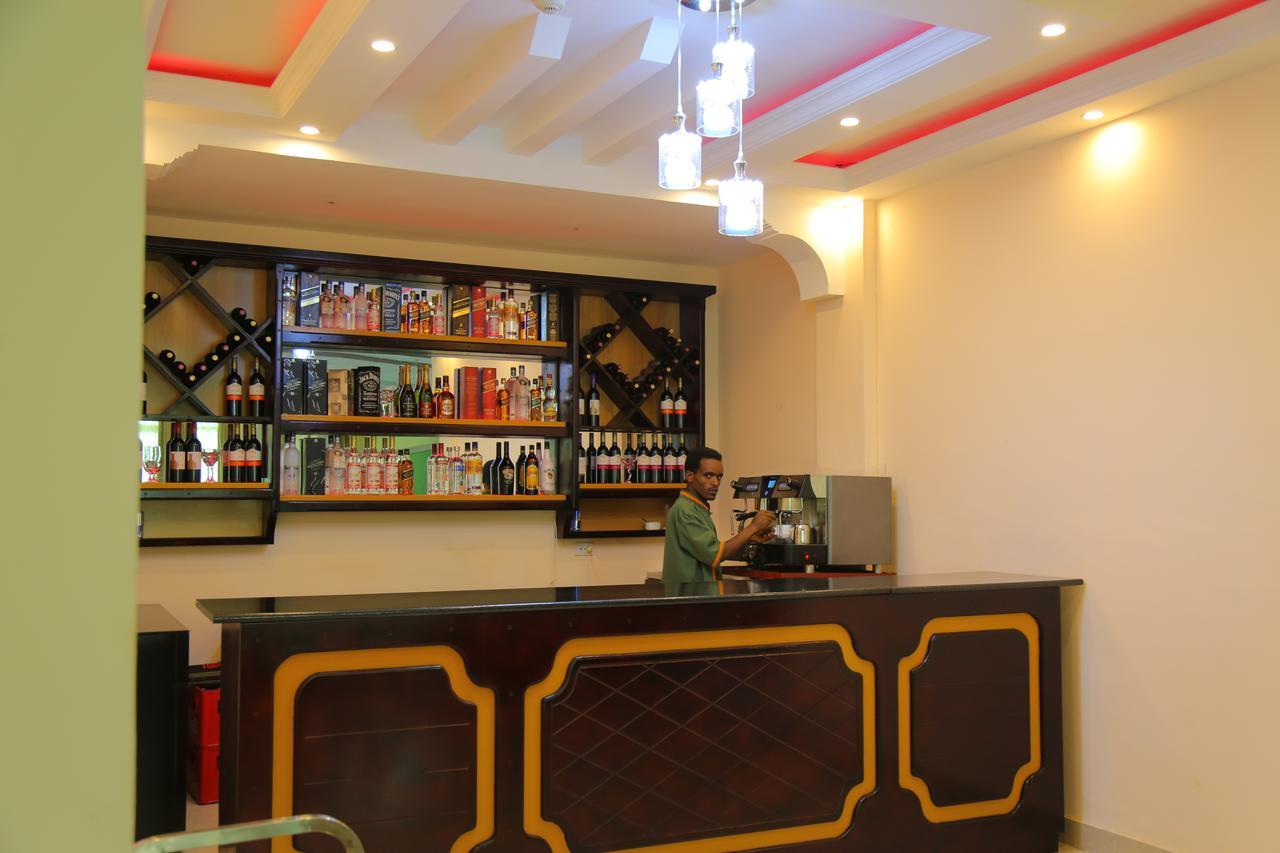 Solyana Hotel Bahir Dar Bagian luar foto