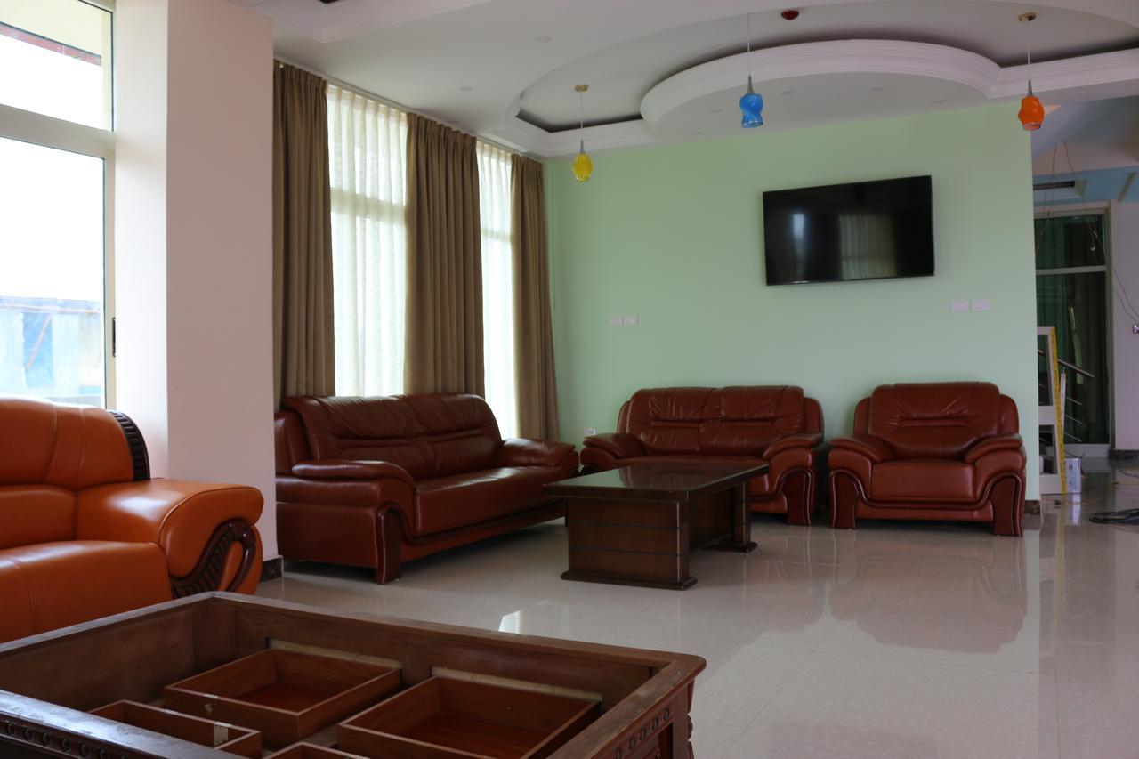 Solyana Hotel Bahir Dar Bagian luar foto
