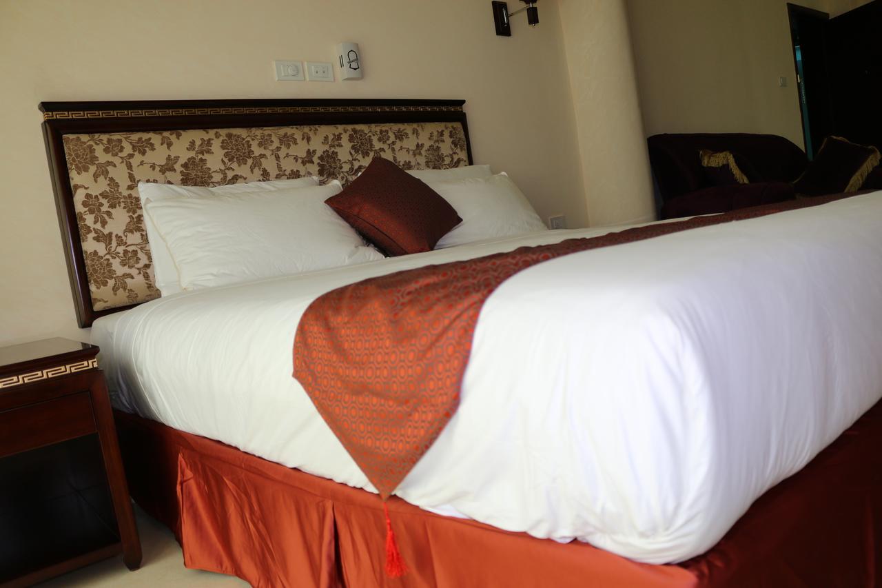 Solyana Hotel Bahir Dar Bagian luar foto